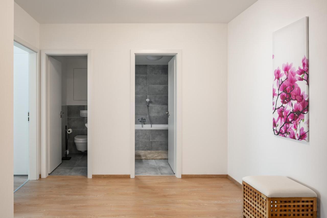 Exclusive Condo in Karlín by Prague Days Exterior foto